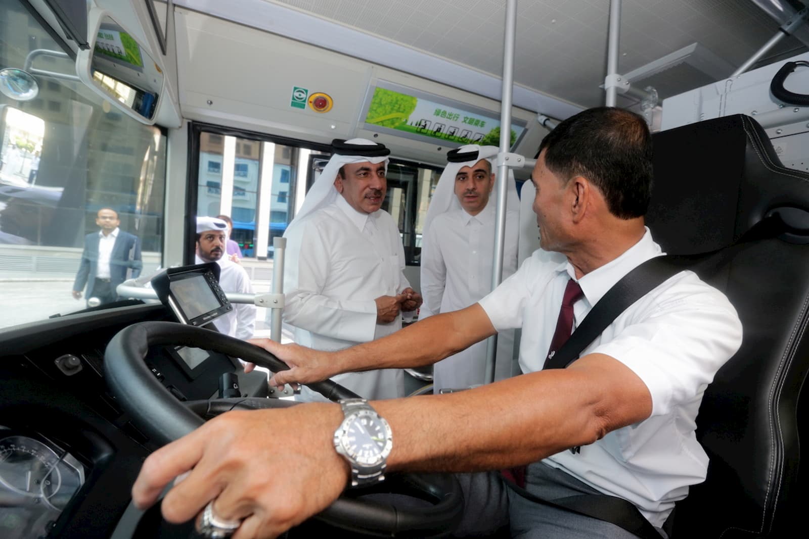 Qatar developing strategy to introduce integrated electric bus system