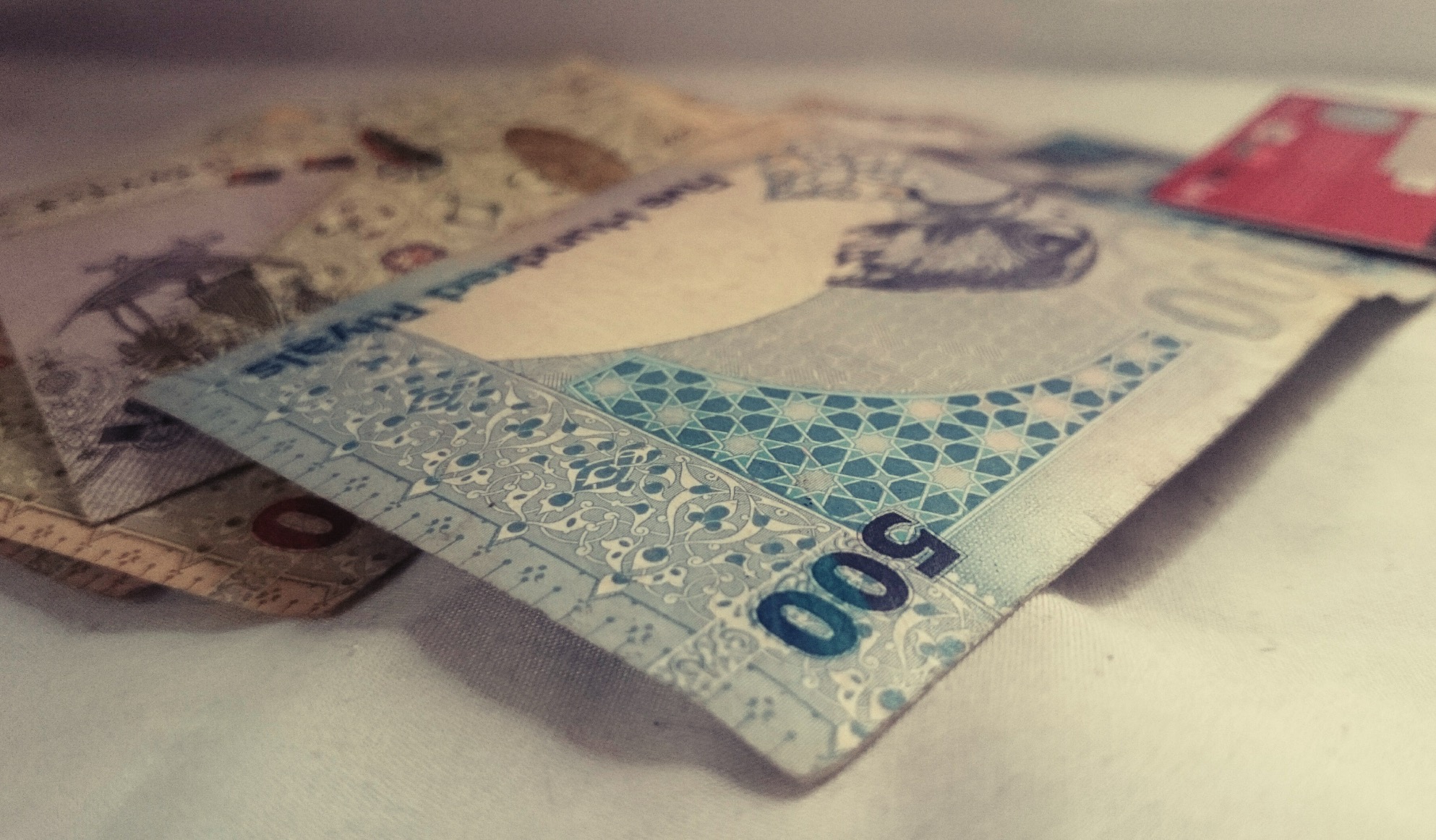 These currencies are losing value against the Qatari Riyal