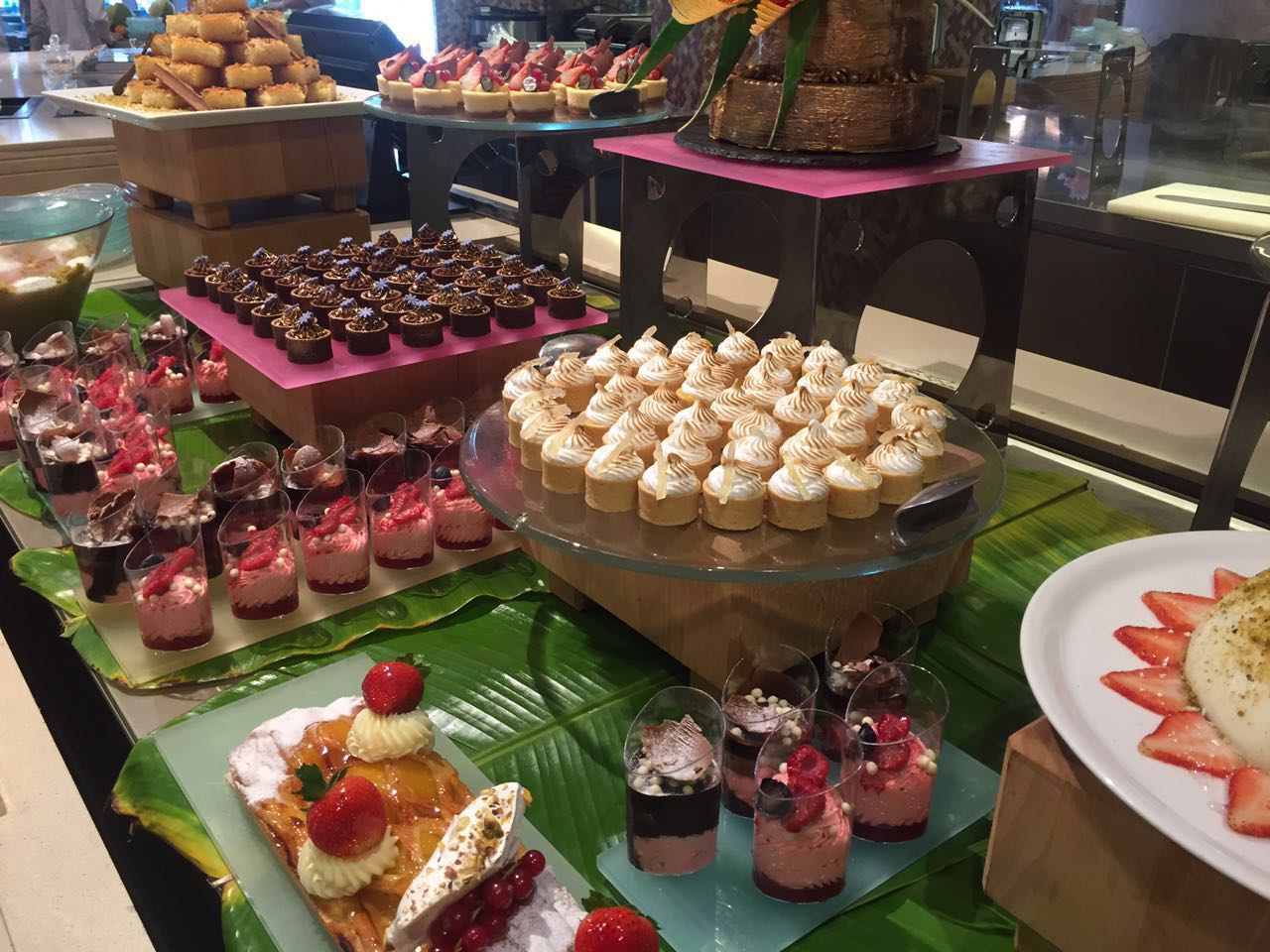 VIDEO: QL dines at Eatopia in The Gate Mall