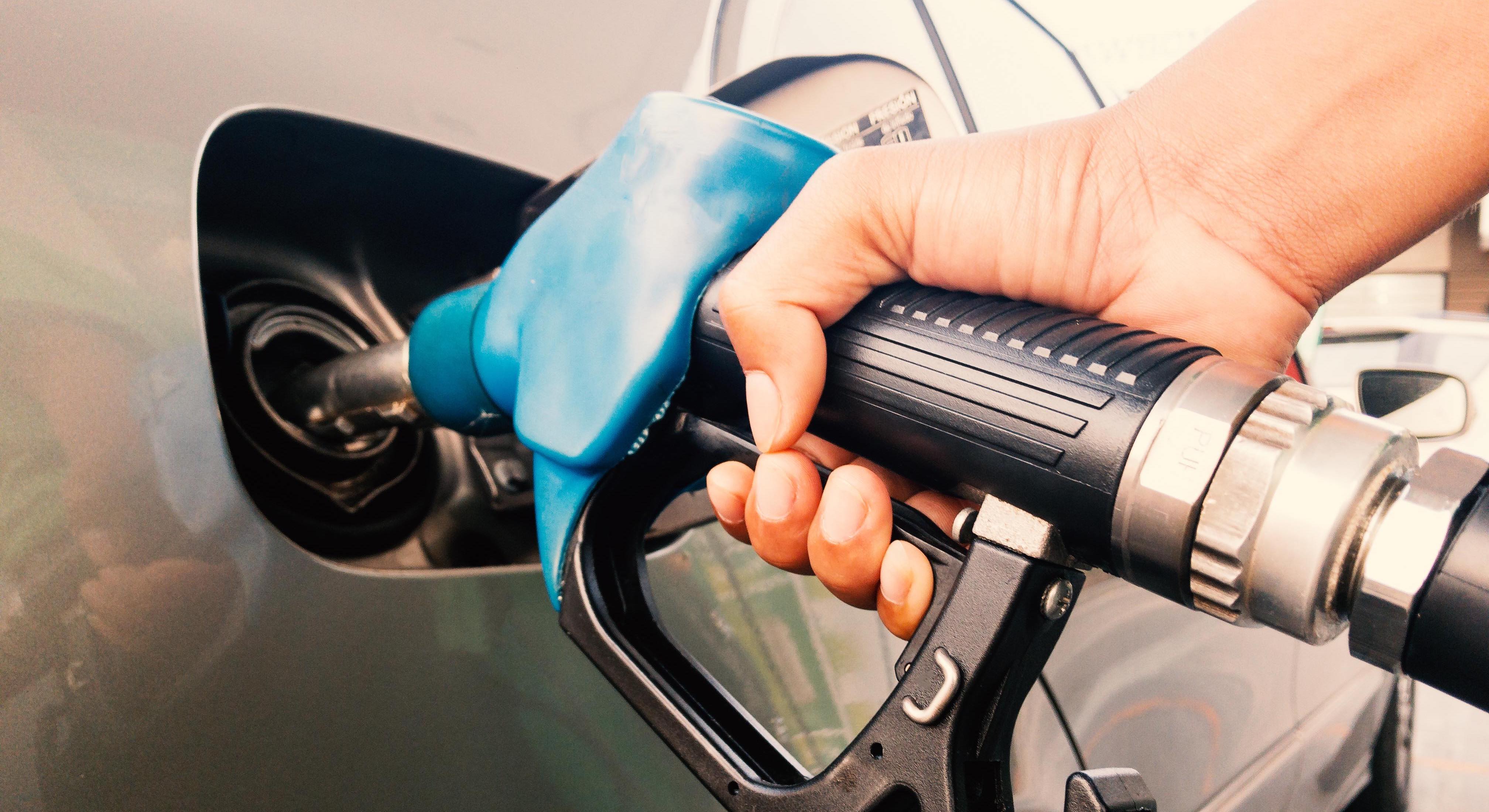 Premium petrol costs rise in Qatar this October