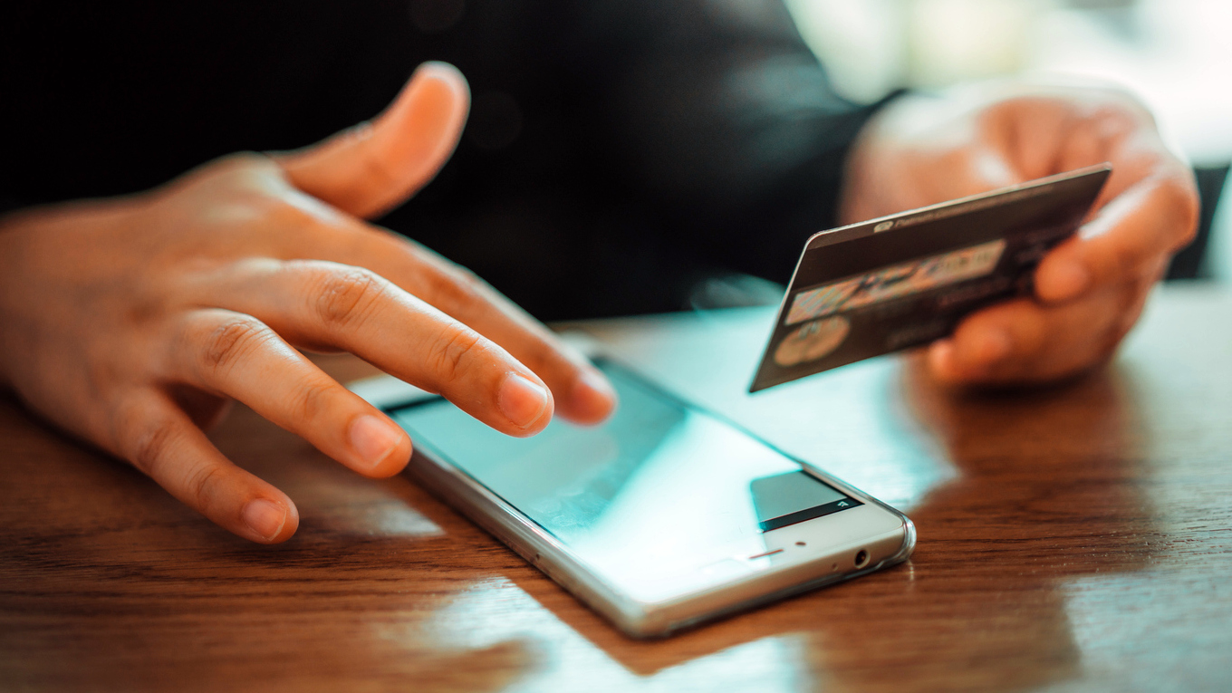 Ooredoo urges customers to be cautious against attacks by scammers