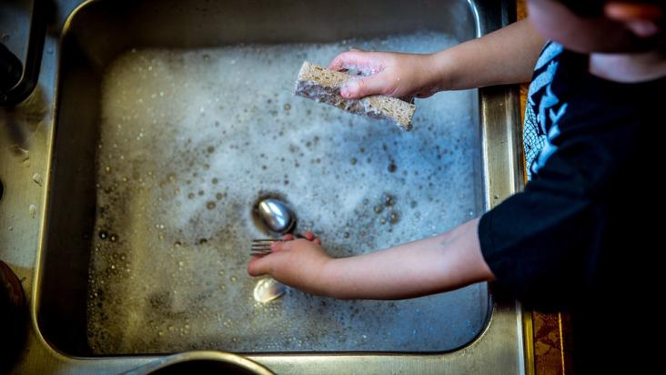 Ministry issues new contract form for people to fill ahead of hiring domestic workers