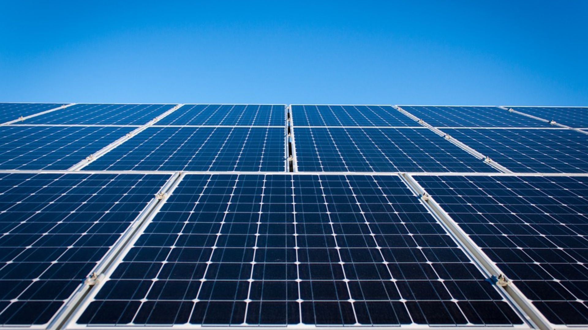 Qatar’s first utility-scale solar power plant in Al Kharsaah to be inaugurated soon