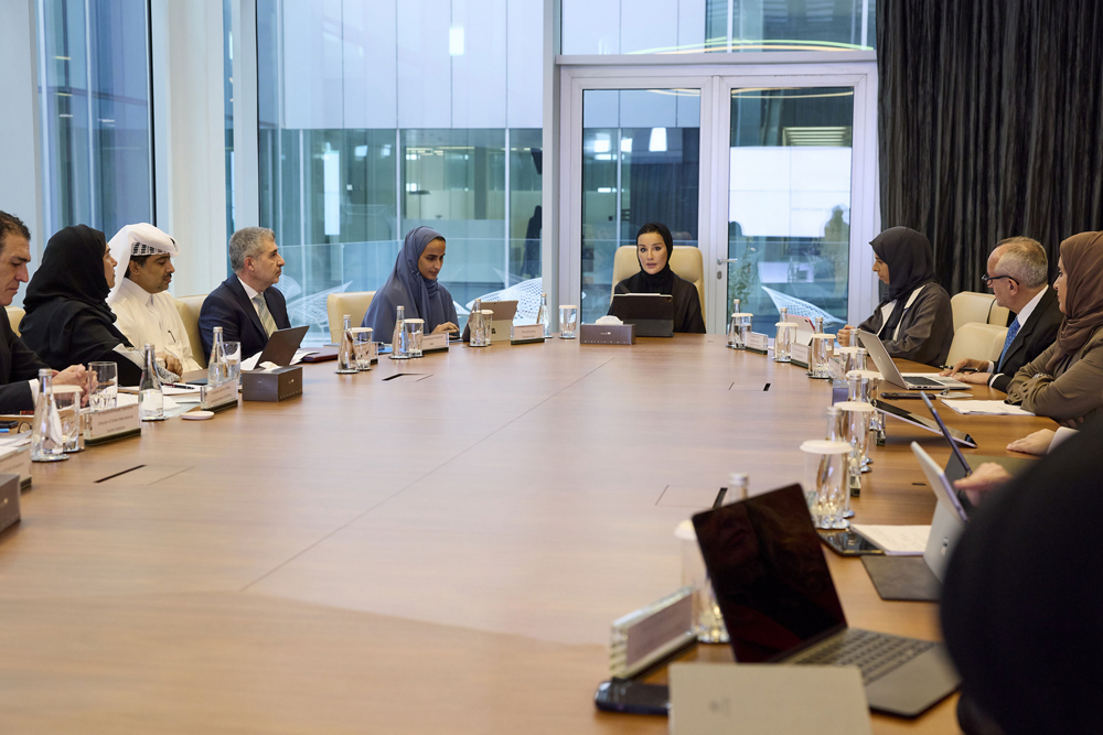 Sheikha Moza chairs roundtable on Gaza humanitarian crisis