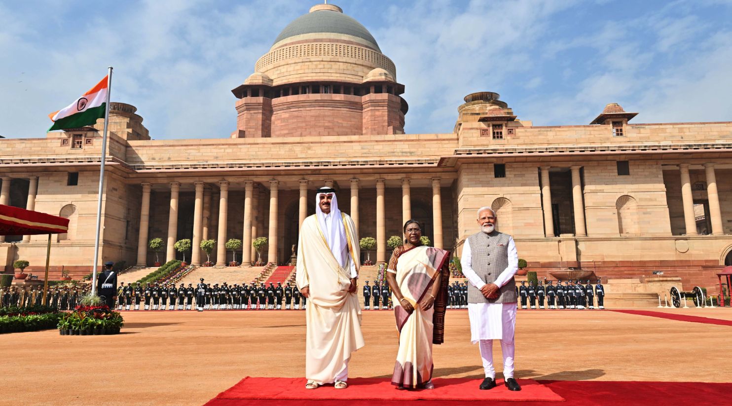 HH The Amir receives ceremonial welcome at India's Rashtrapati Bhavan
