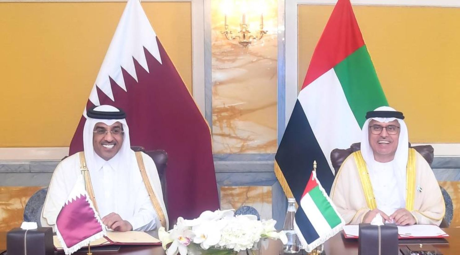 قطر والإمارات توقعان اتفاقية لتنظيم العمل وتسوية النزاعات