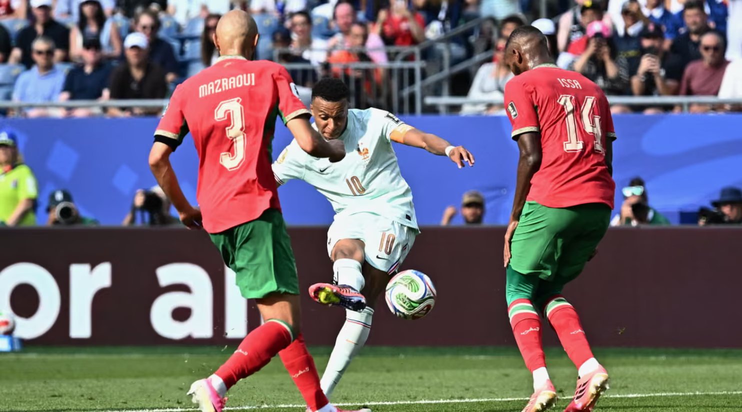 فرنسا تهزم المغرب 2-0 وتصبح أول المتأهلين إلى نصف نهائي كأس العالم 2026