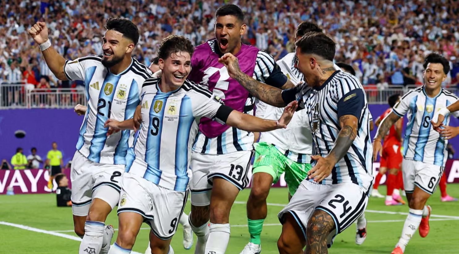 إنجلترا والأرجنتين يتأهلان لمواجهة نارية في نصف نهائي كأس العالم