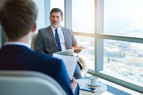 Internships in Qatar: How to Find & Land One