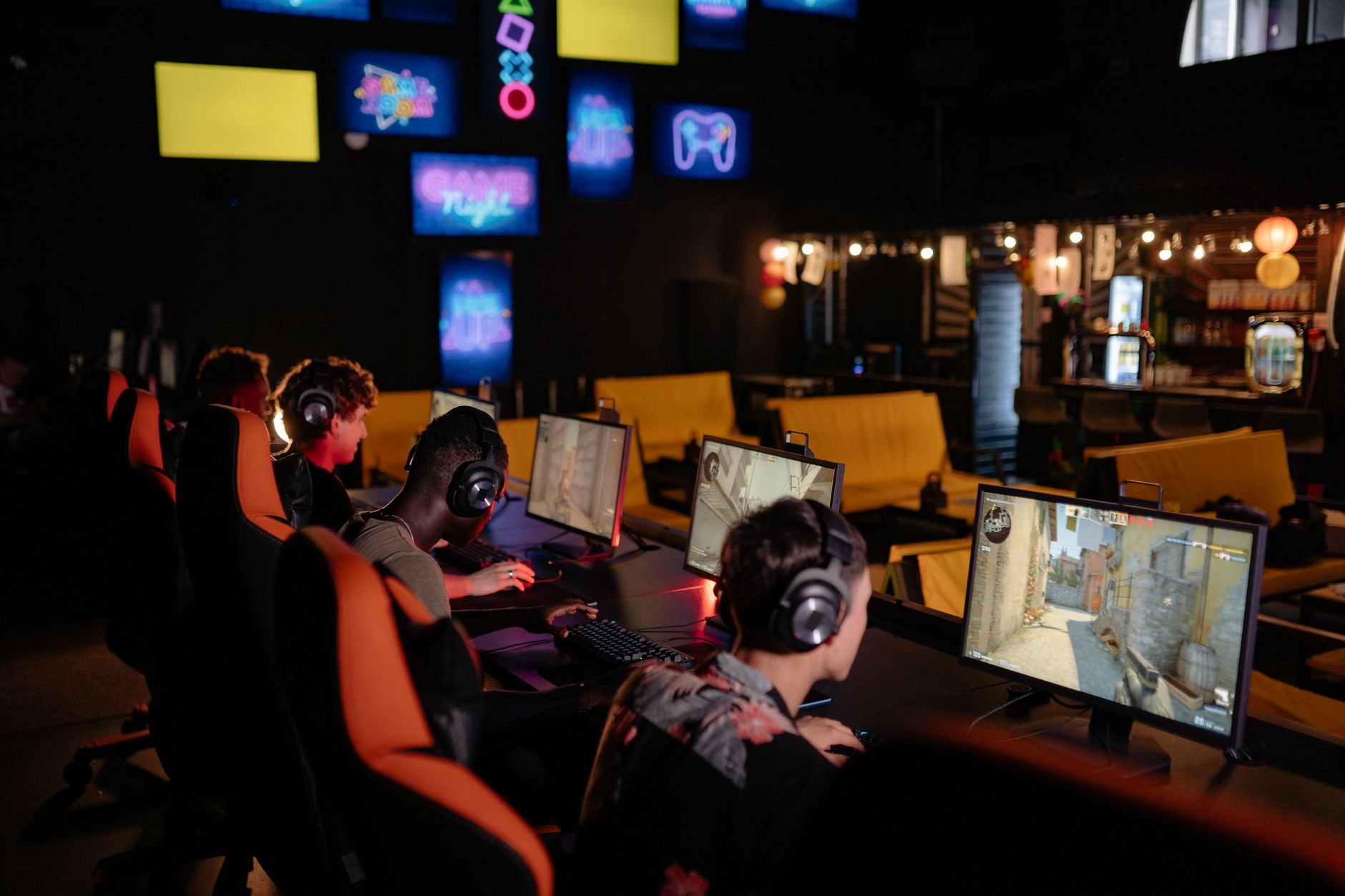 Gaming Cafes & Esports Lounges in Doha: 2026 Guide
