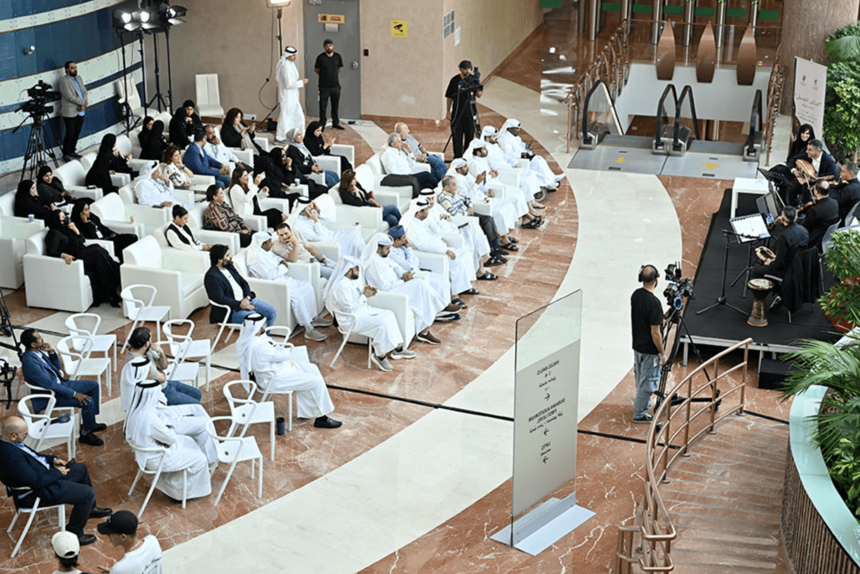 الصالون الموسيقي يستعرض ثمانية مقامات عربية بين الشرح والعزف