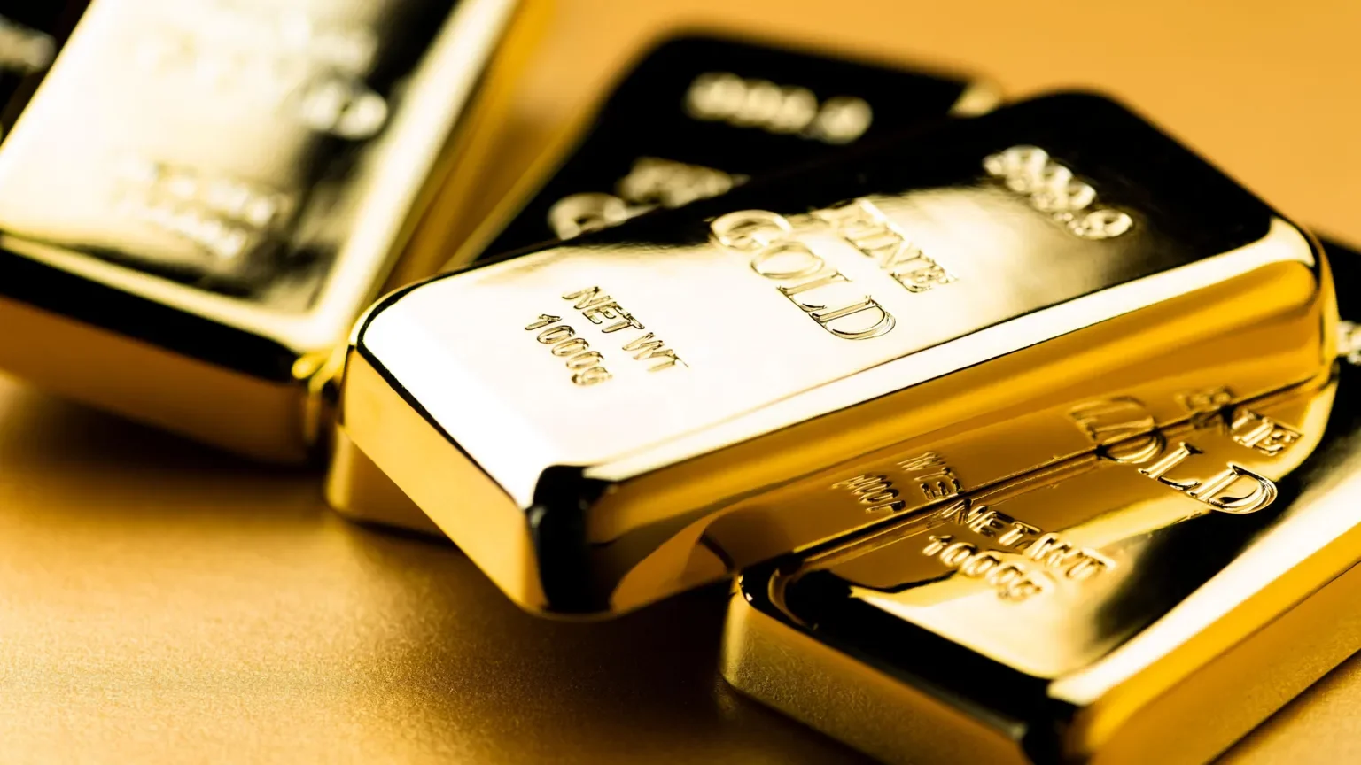 Gold Prices Rise as Investors Await US Interest Rate Outlook