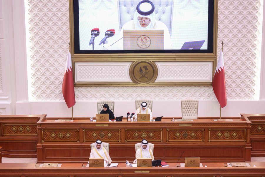 Shura Council praises relations between Qatar and France and Singapore and honors US Foreign Policy Association to HH The Amir