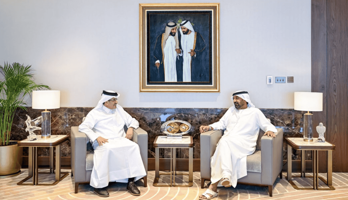 Qatar, UAE Discuss Strengthening Civil Aviation Cooperation