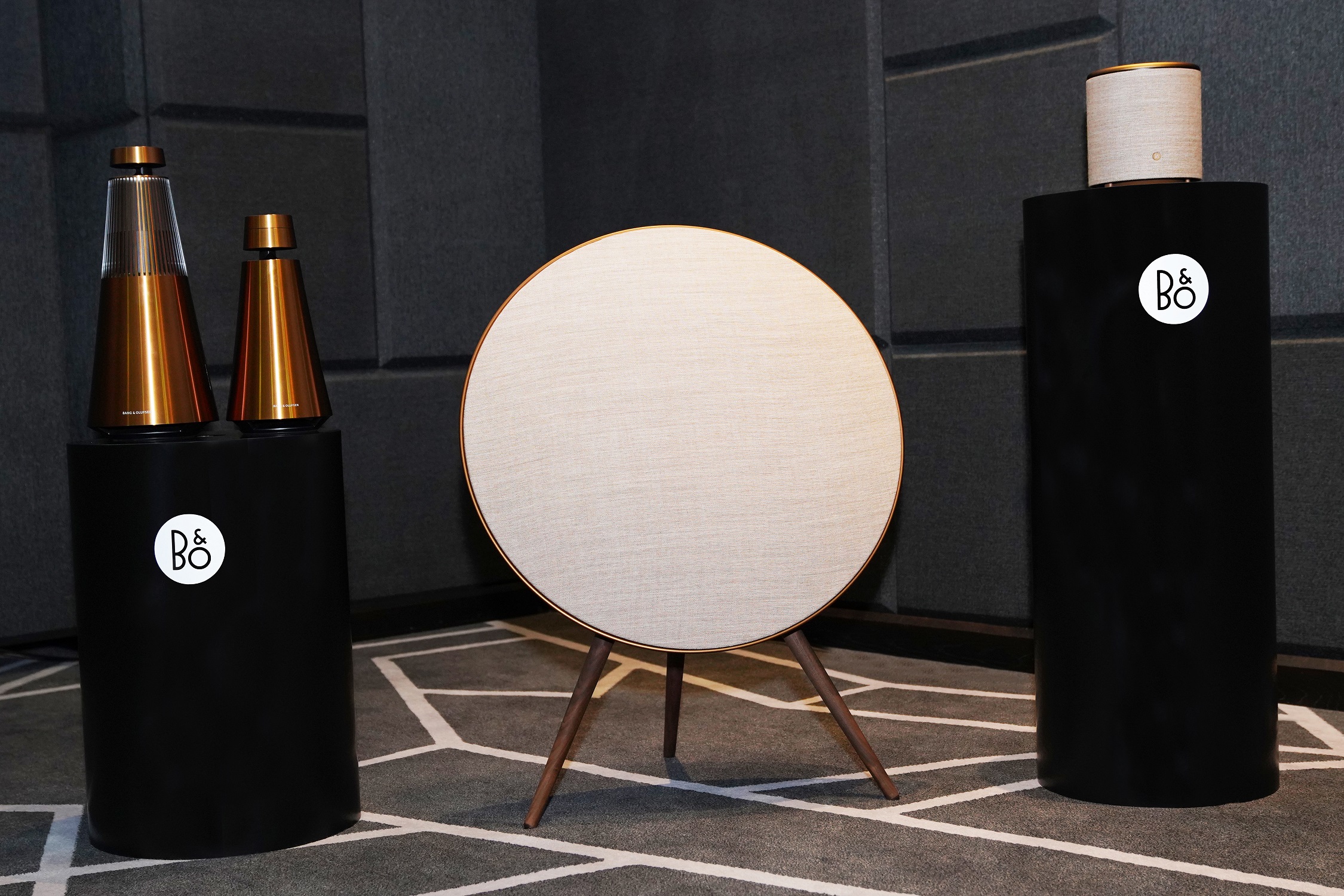 Bang & Olufsen introduces the new BeoSound Edge and Bronze collection
