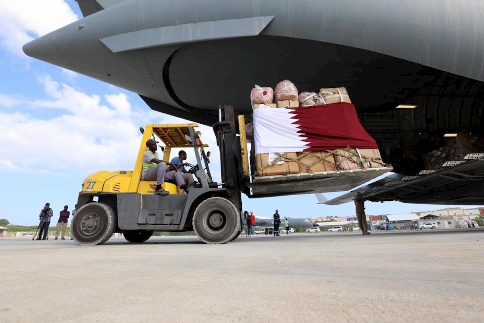 First batch of Qatari flood relief arrives in Somalia