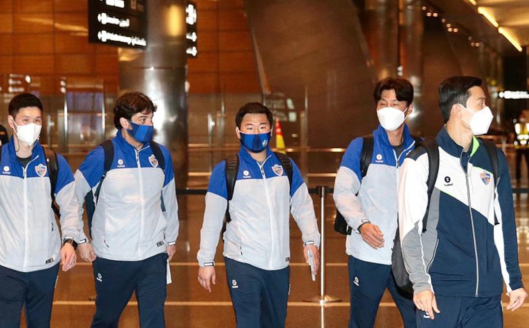 Ulsan Hyundai FC and Al Ahly SC touch down in Qatar for FIFA Club World Cup