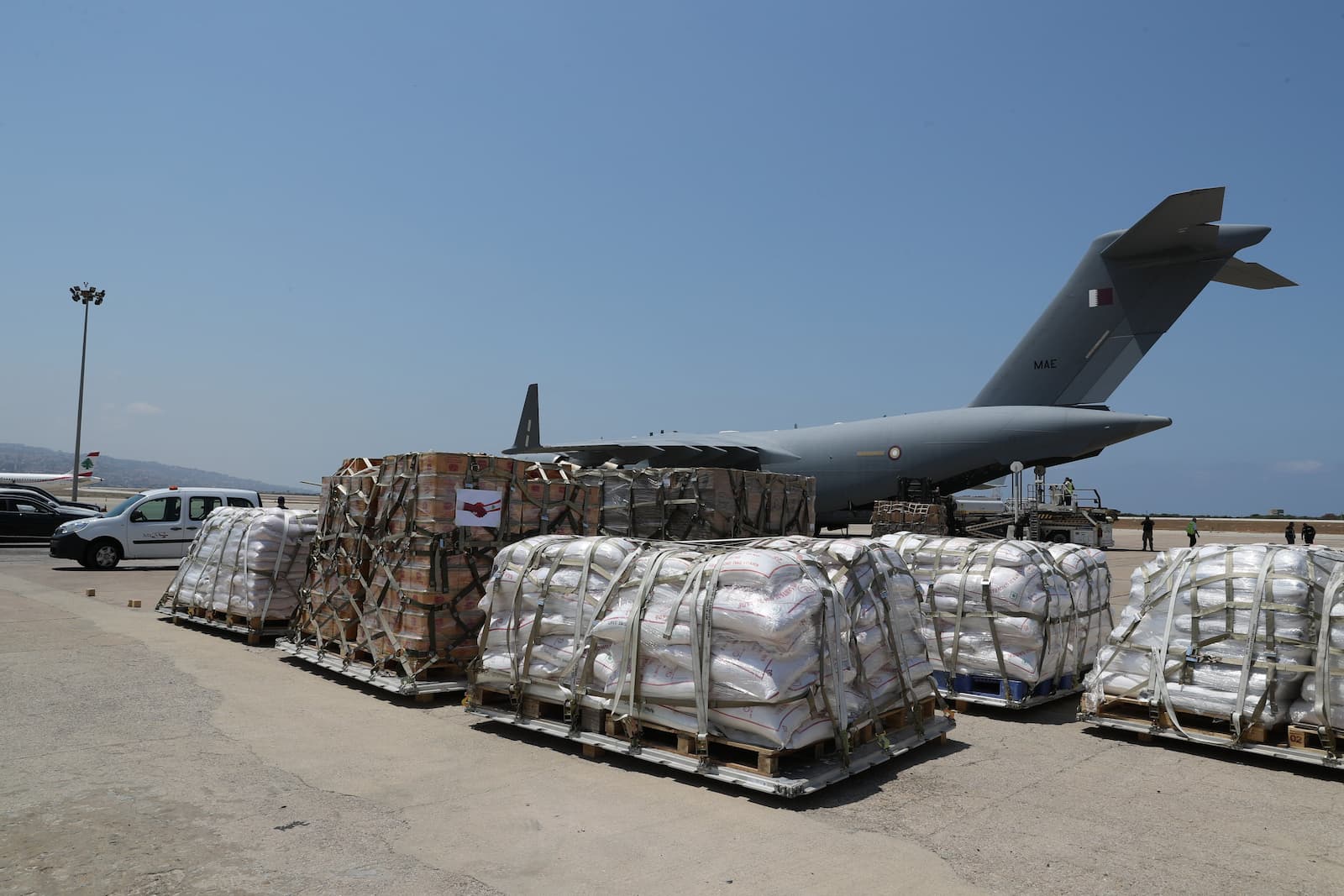 Qatar sends second shipment of food aid to Beirut for Lebanese army