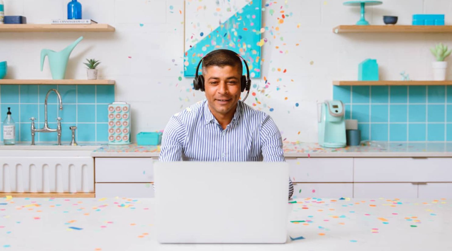 In an ironic twist, Zoom urges its staff to work from office