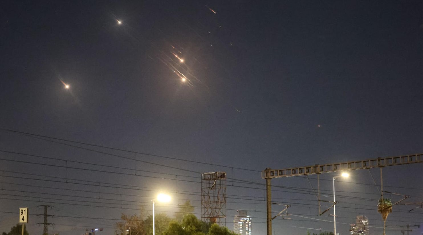 Iran launches a barrage of ballistic missiles at Israel